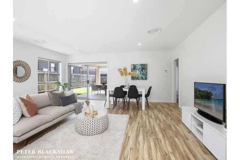 8 Pogson Street Moncrieff 8 Pogson Street Moncrieff