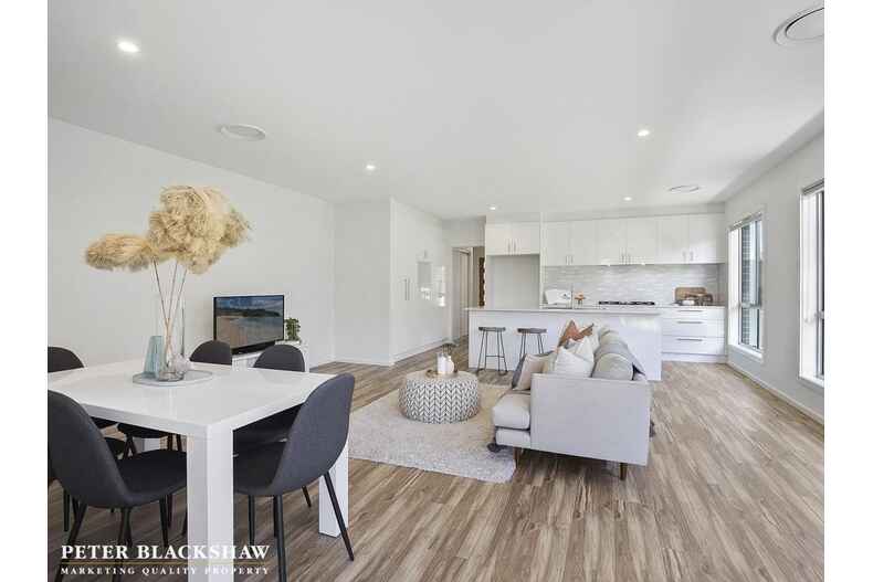 8 Pogson Street Moncrieff 8 Pogson Street Moncrieff