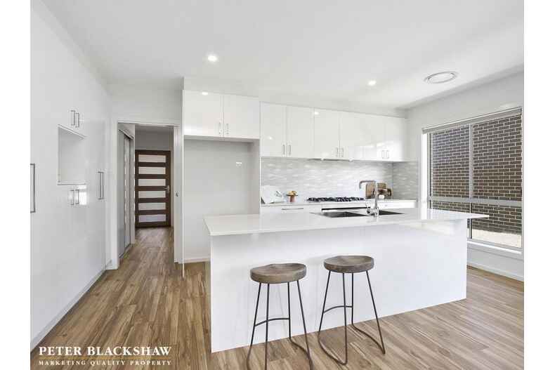 8 Pogson Street Moncrieff 8 Pogson Street Moncrieff