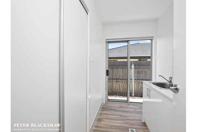 8 Pogson Street Moncrieff 8 Pogson Street Moncrieff