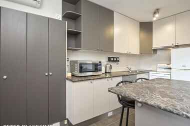 6/8 Davison Street Crestwood