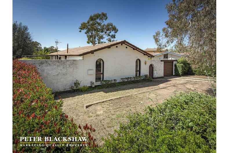 8 Nulsen Circuit Flynn 8 Nulsen Circuit Flynn