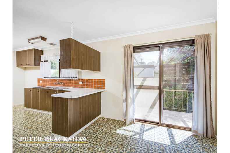 8 Nulsen Circuit Flynn 8 Nulsen Circuit Flynn