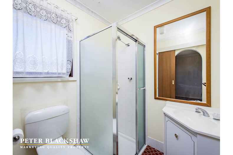 8 Nulsen Circuit Flynn 8 Nulsen Circuit Flynn