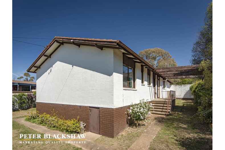 8 Nulsen Circuit Flynn 8 Nulsen Circuit Flynn