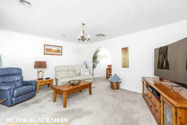 6 Tyner Street Calwell