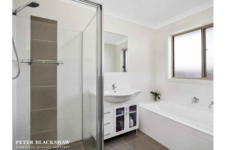 4 Herdson Place Macgregor