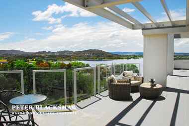 54/41 Blackall Street Barton