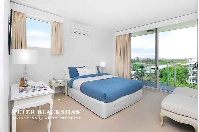 54/41 Blackall Street Barton