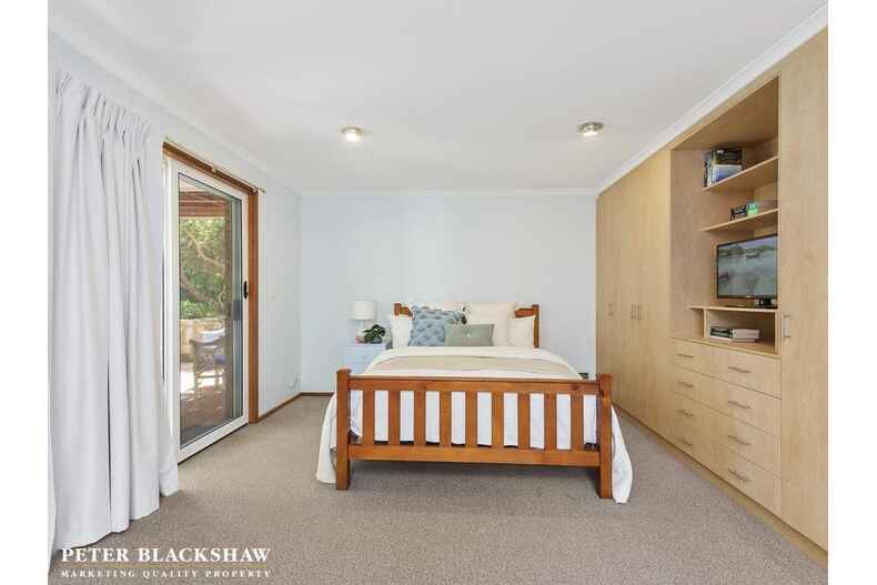 2 Haverfield Place Mckellar 2 Haverfield Place Mckellar