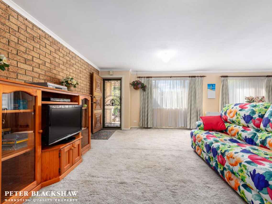 1/13 Mollee Crescent Isabella Plains