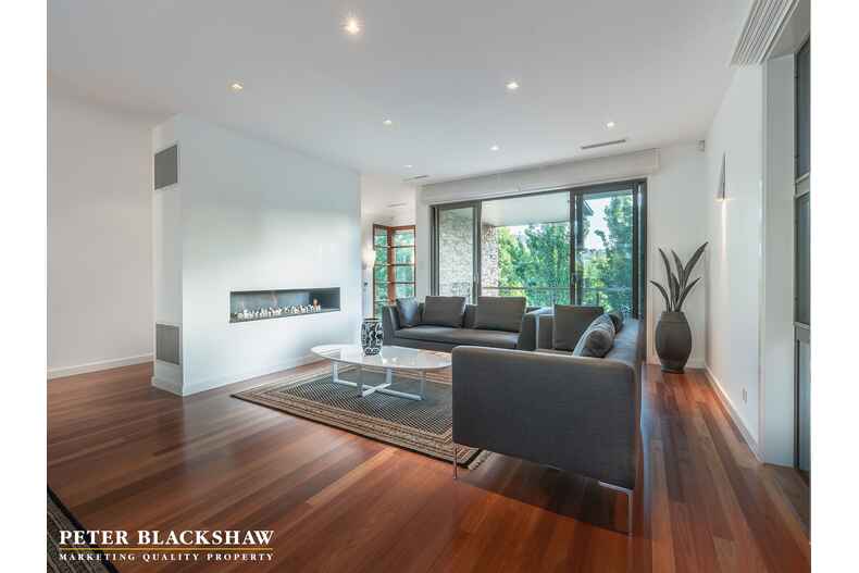 97 Jansz Crescent Griffith 97 Jansz Crescent Griffith