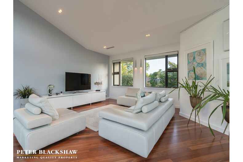 97 Jansz Crescent Griffith 97 Jansz Crescent Griffith