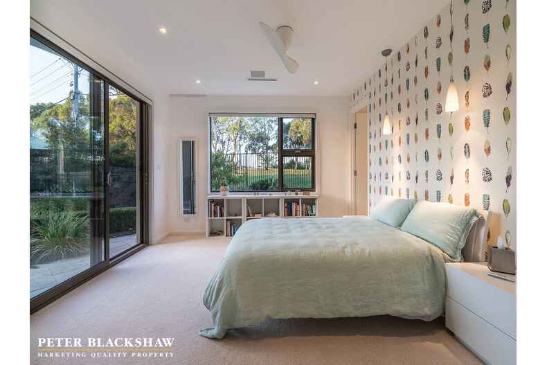 97 Jansz Crescent Griffith 97 Jansz Crescent Griffith