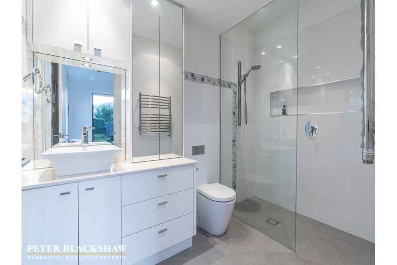 97 Jansz Crescent Griffith 97 Jansz Crescent Griffith