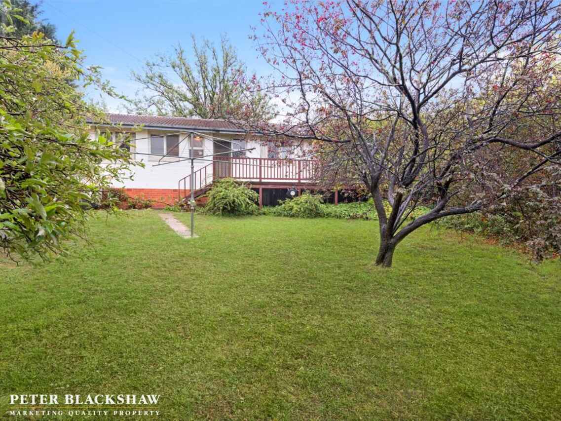 92 Finniss Crescent Narrabundah