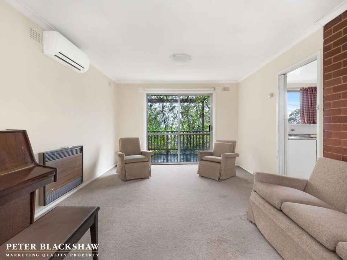 92 Finniss Crescent Narrabundah