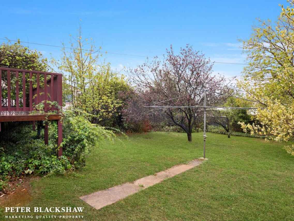 92 Finniss Crescent Narrabundah