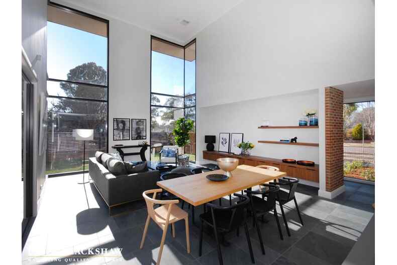 16 Wills Street Griffith