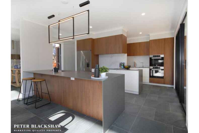 16 Wills Street Griffith