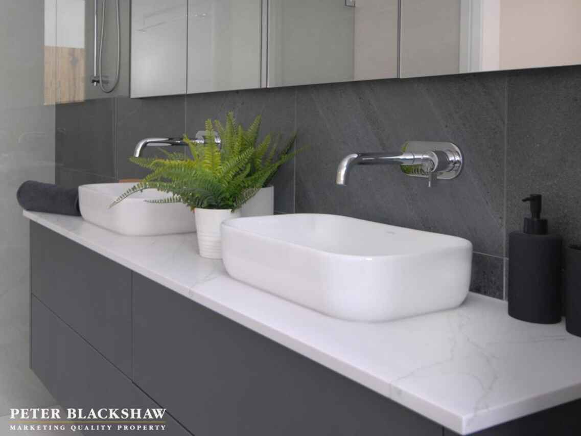 16 Wills Street Griffith