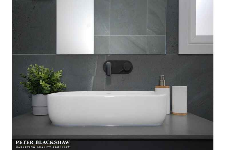 16 Wills Street Griffith