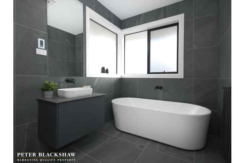 16 Wills Street Griffith