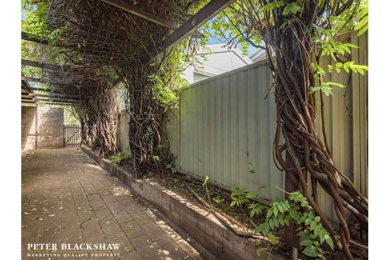 3 Alpen Street Spence