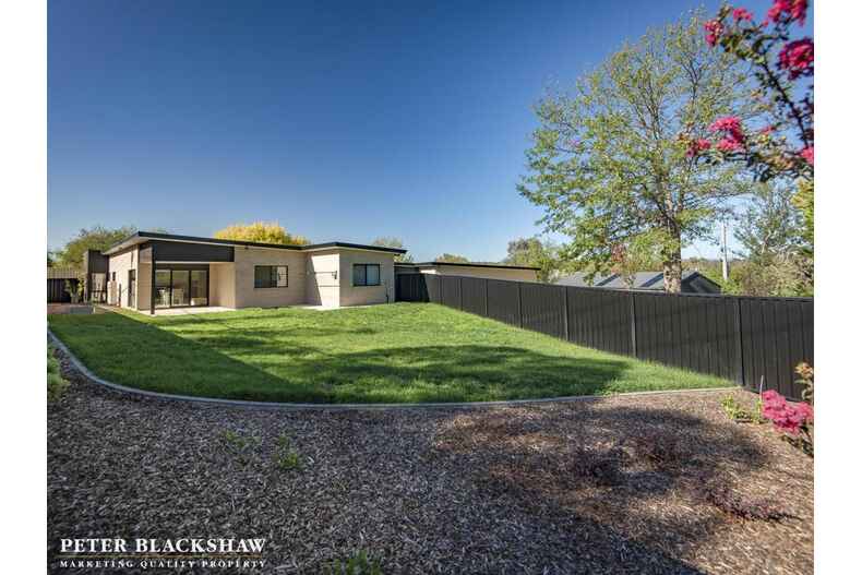 7B Weir Place Higgins 7B Weir Place Higgins