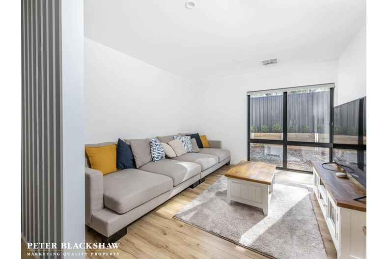 7B Weir Place Higgins 7B Weir Place Higgins