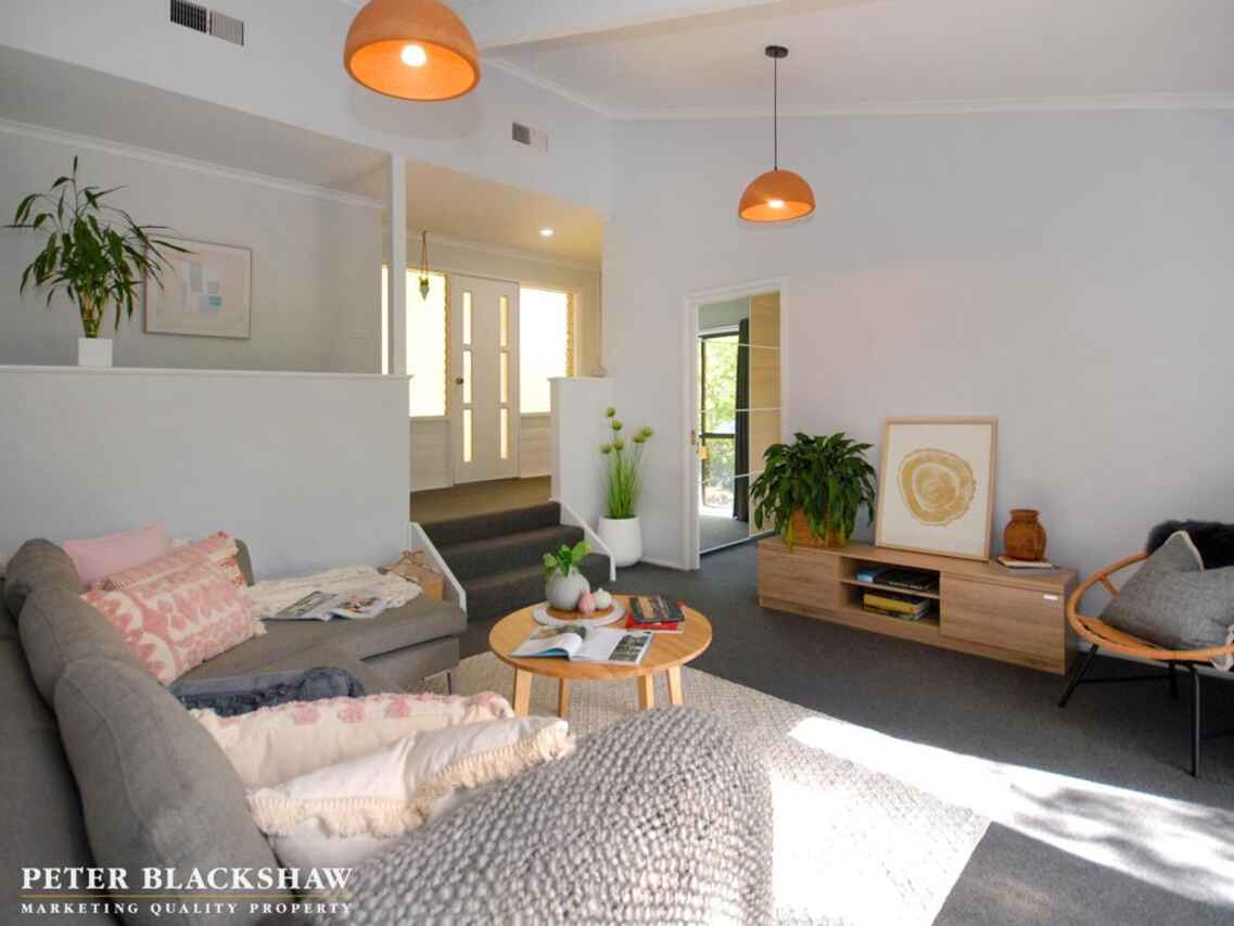 22 Crozier Circuit Kambah
