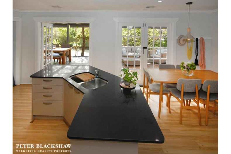 22 Crozier Circuit Kambah