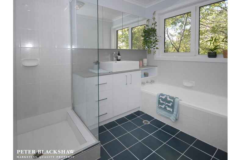 22 Crozier Circuit Kambah