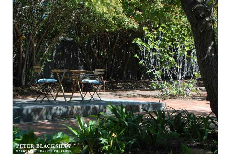 22 Crozier Circuit Kambah