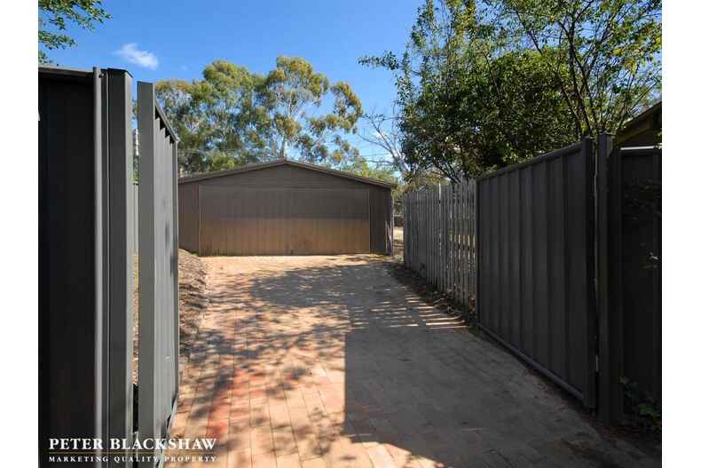 22 Crozier Circuit Kambah