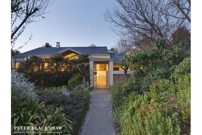 1 Karawatha Place O'Malley 1 Karawatha Place O'Malley