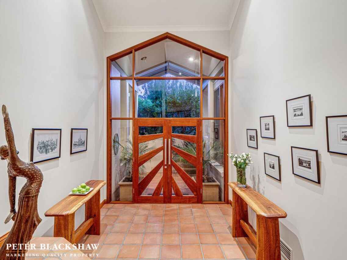 1 Karawatha Place O'Malley