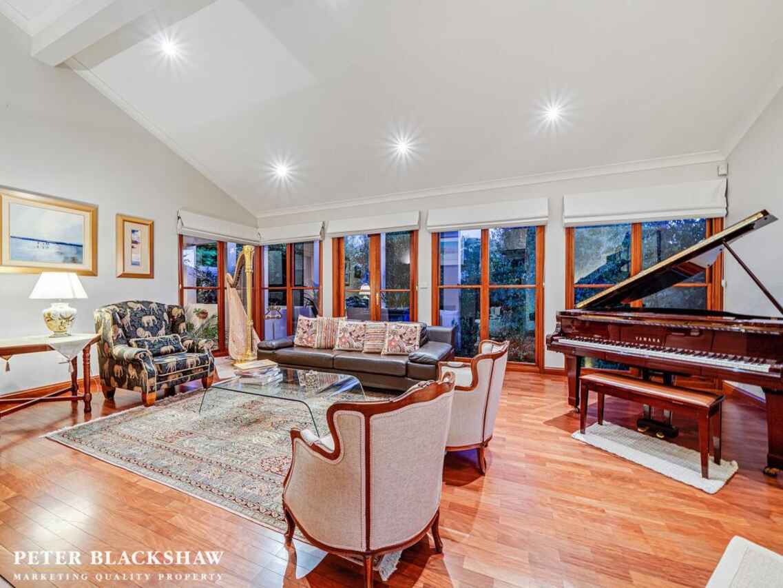 1 Karawatha Place O'Malley