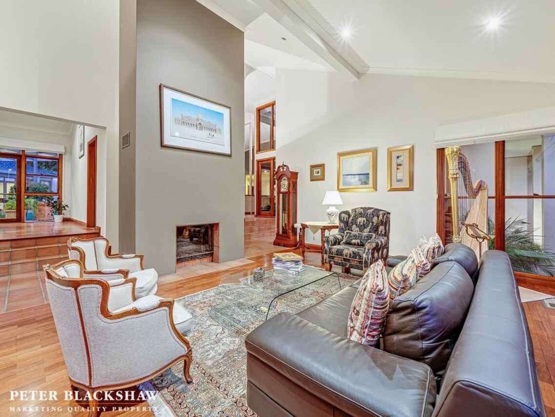 1 Karawatha Place O'Malley