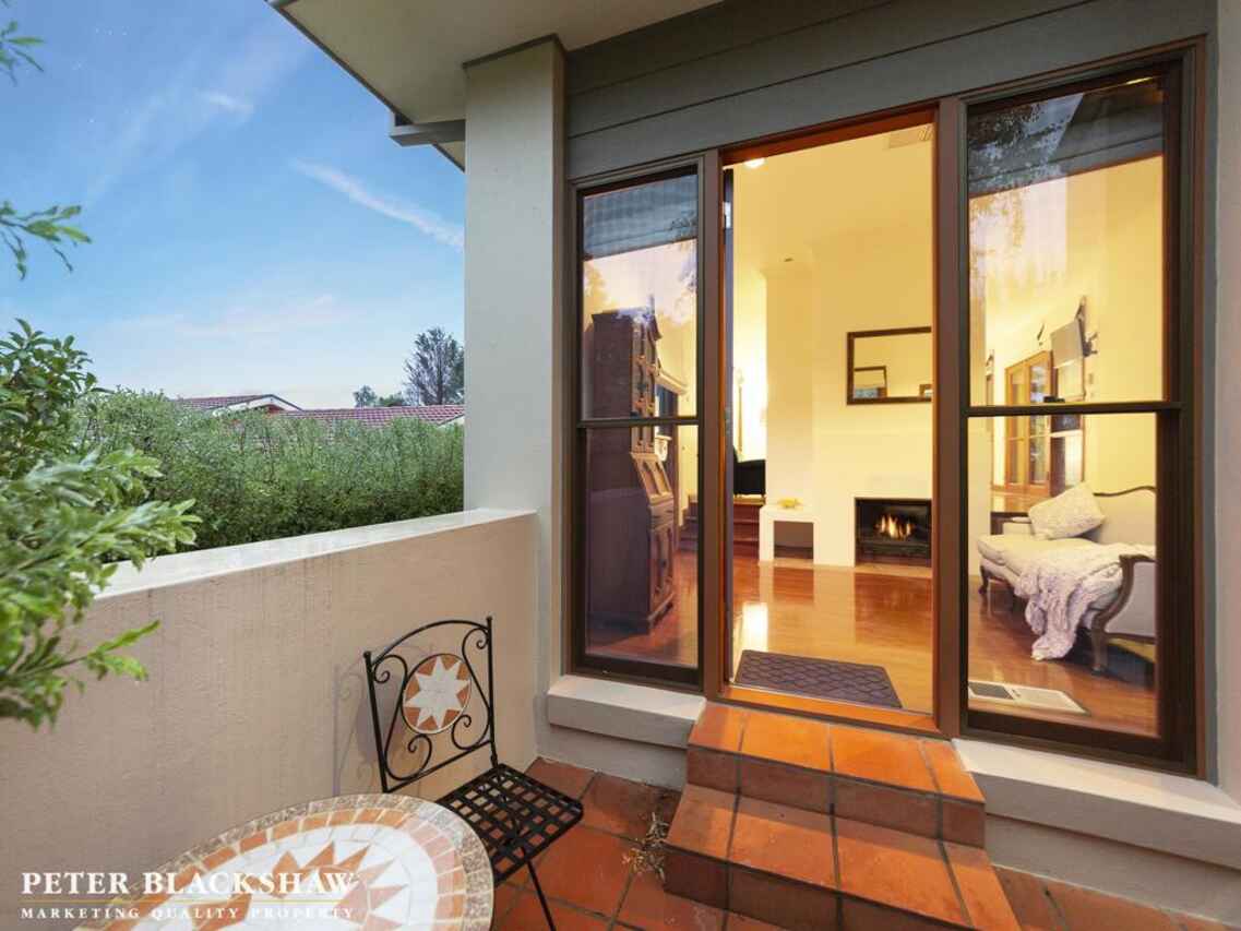 1 Karawatha Place O'Malley