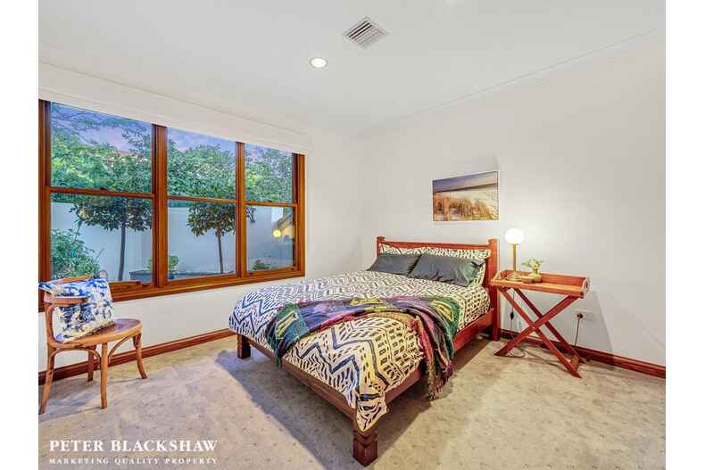 1 Karawatha Place O'Malley 1 Karawatha Place O'Malley