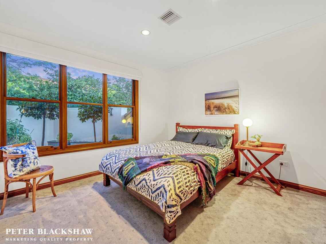 1 Karawatha Place O'Malley