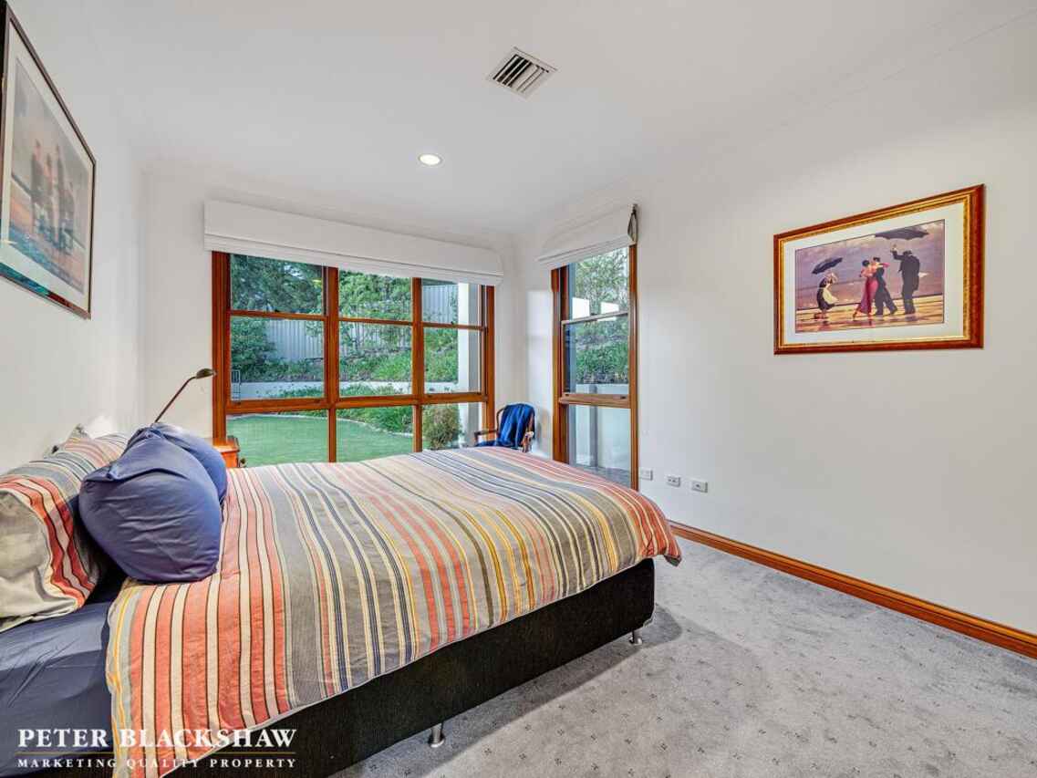 1 Karawatha Place O'Malley