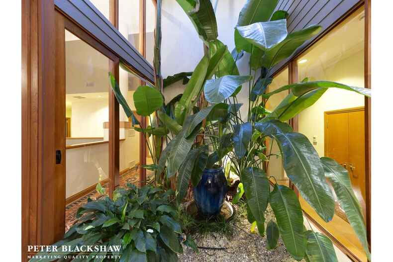 1 Karawatha Place O'Malley 1 Karawatha Place O'Malley
