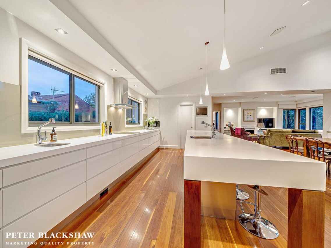 7 Throsby Crescent Narrabundah