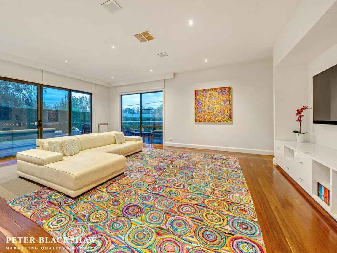 7 Throsby Crescent Narrabundah