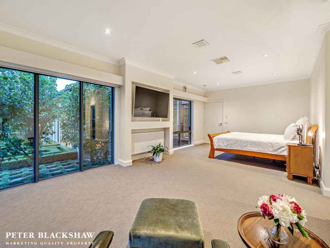 7 Throsby Crescent Narrabundah