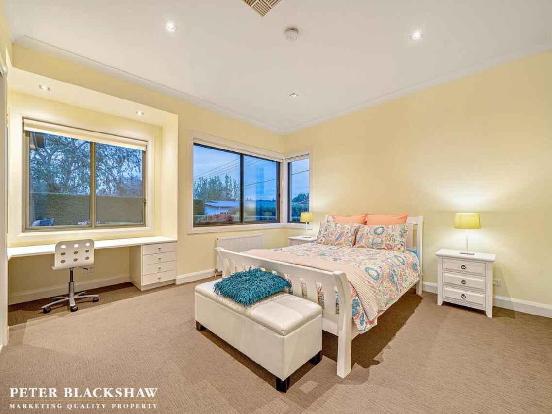 7 Throsby Crescent Narrabundah