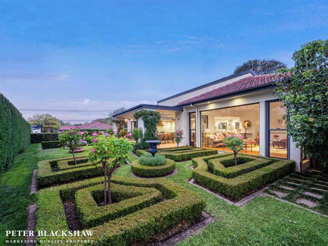 7 Throsby Crescent Narrabundah