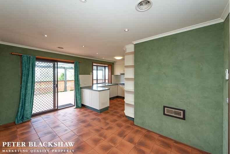 69 Mountain Circuit Calwell